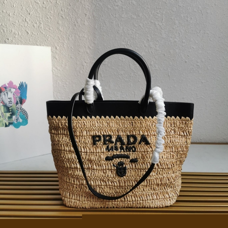 Pra*a shopping bags